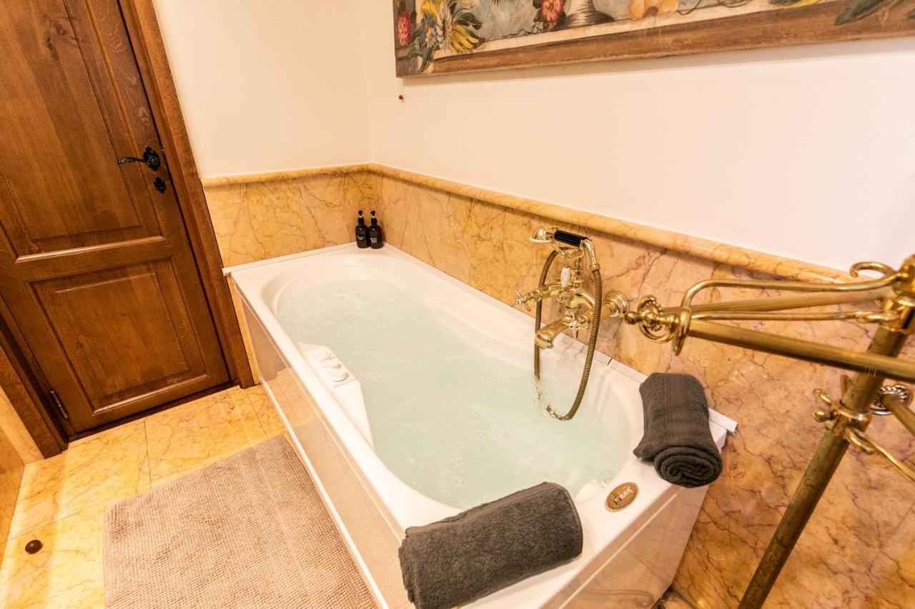 Klimt - Jacuzzi 5 Star - Luxury Design Apartment ميلان المظهر الخارجي الصورة