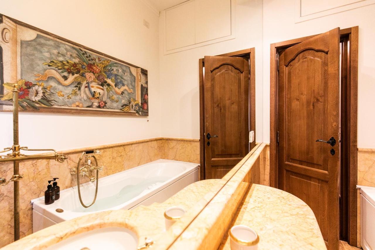 Klimt - Jacuzzi 5 Star - Luxury Design Apartment ميلان المظهر الخارجي الصورة