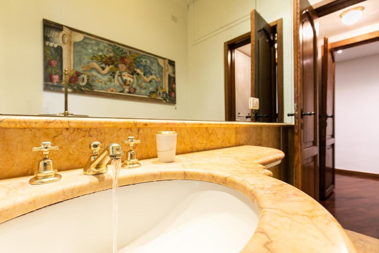 Klimt - Jacuzzi 5 Star - Luxury Design Apartment ميلان المظهر الخارجي الصورة
